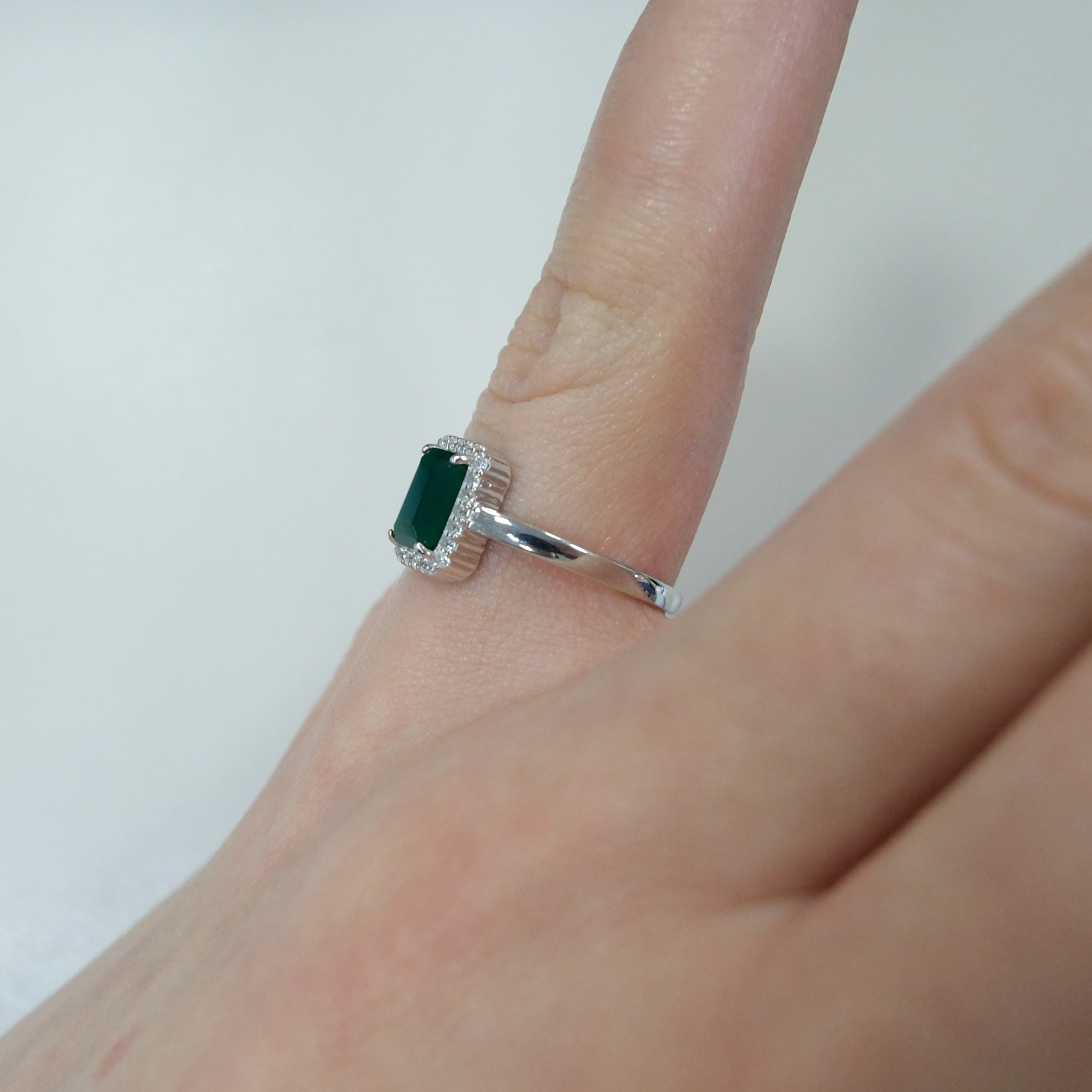 Серебряное кольцо с агатом